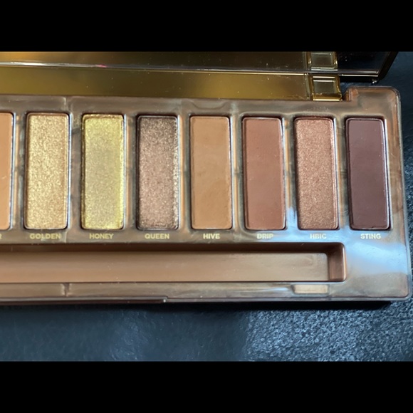 Urban Decay Naked Honey Palette - Picture 2 of 4